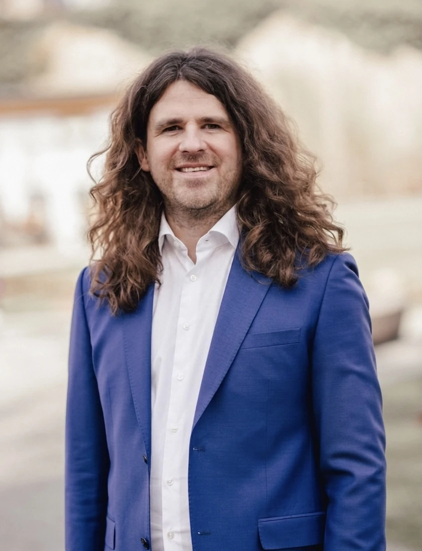 Tobias Öllinger von toabai.media